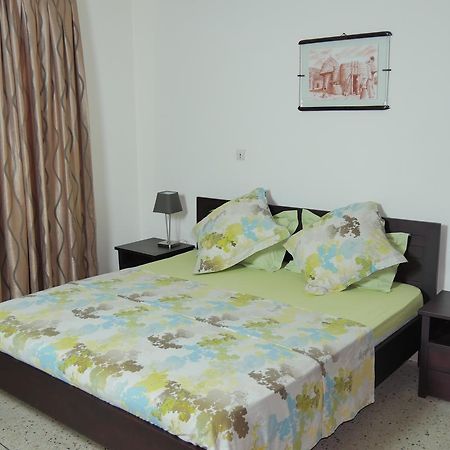 Best View Bed & Breakfast Lome Exterior photo